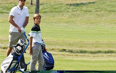 عکس روز | بالاک رقیب پسرش در تورنمنت گلف لایپزیک شد