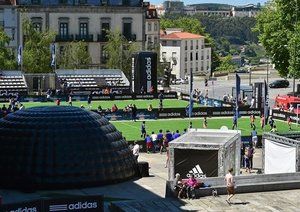 جام قهرمانی لیگ قهرمانان اروپا|جام قهرمانی لیگ قهرمانان اروپا به شهر پورتو وارد می شود.