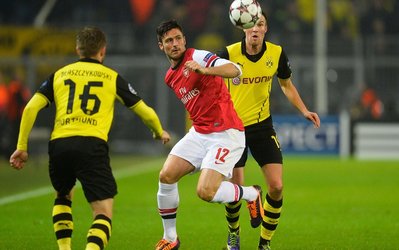 اُلیور ژیرود خواهان تمدید قرارداد ونگر است.