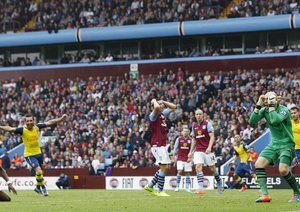 علی سیسوخو|آستون‌ویلا  0-3 آرسنال / لیگ جزیره