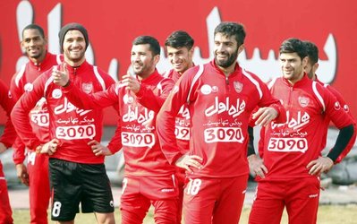 ابتکار جدید قرمزها برای درآمدزایی/50 هزار تومان بدهید تا شانس پوشیدن پیراهن پرسپولیس را داشته باشید