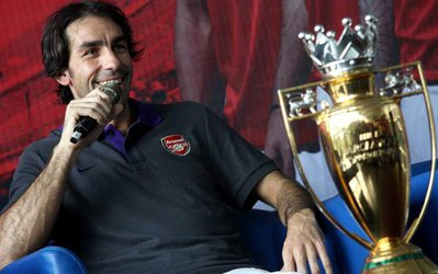 رابرت پیرس: ونگر برای سرمربی گری انگلستان مناسب نیست