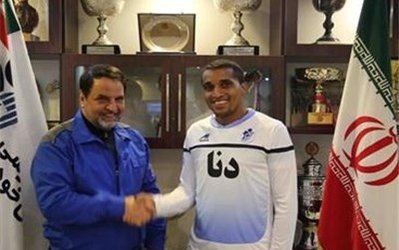 خبر خوب برای خودروسازان / فریرا، پیکان را مقابل فولاد همراهی می‌کند