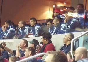 تیم ملی آرژانتین در حال تماشای بسکتبال NBA