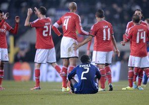 بنفیکا|شادمانی و اندوه در بروکسل پس از پیروزی 3-2 بنفیکا برابر اندرلخت در مرحله ی گروهی.