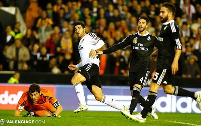 لالیگا | والنسیا 2 - رئال 1 / خفاش‌ها کریسمس را به کامِ رئال تلخ کردند / قوهای سپید در حسرت رکوردزنی + خلاصه بازی، گزارش تصویری و چیدمان دو تیم