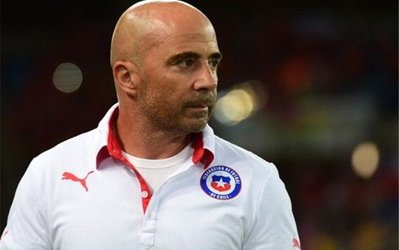 سامپائولی تاجام جهانی 2018 سرمربی شیلی می‌ماند