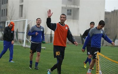 تعجب بازیکنان از خوش‌قولی کرار و غیبت سه بازیکن/ مدافع استقلال در بستر بیماری