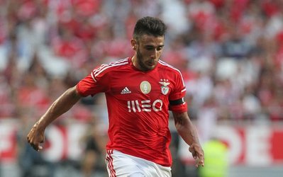 لیورپول و منچستر به دنبال ادواردو سالویو