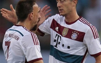 ریبری: لواندوفسکی فوتبالیست برجسته‌ای است