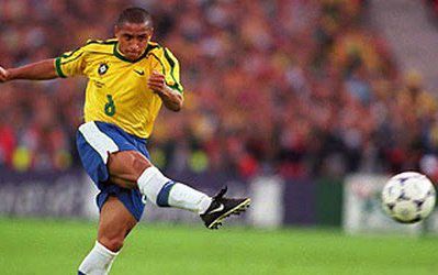 Top Ten | ده فوتبالیست برتر که قدرتمندترین ضربات پا را دارند