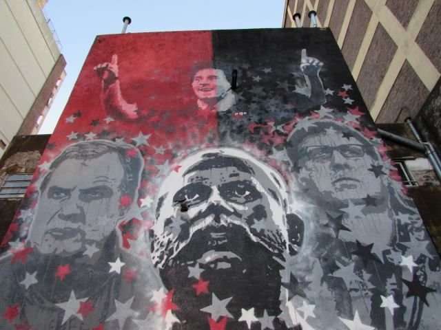 lionel-messi-gerardo-martino-marcelo-bielsa-newells-street-art_16twx68fcbdlp1o96eosdl0w1u.jpg