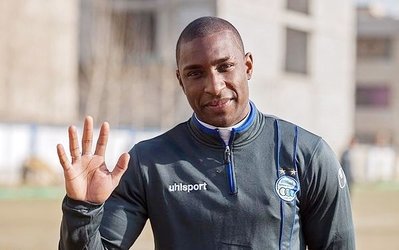 ساموئل به دیدار افشارزاده می‌رود