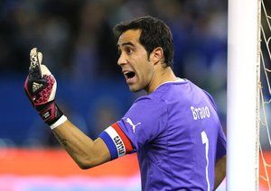 برزیل ۲-۱ شیلی/بازی دوستانه|برزیل با گل های هالک و روبینیو از سد شیلی گذشت...