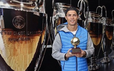 رونالدو برنده‌ یک جایزه دیگر / فدراسیون آمار عنوان بهترین گلزن سال ۲۰۱۳ را به کریس داد