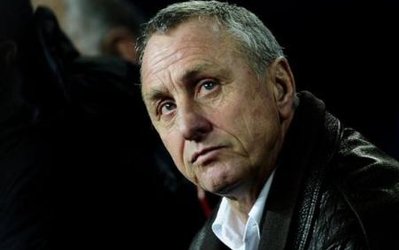 کرویف: بارسلونا باید مجسمه والدس را بسازد