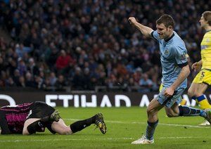 جیمز میلنر|منچستر سیتی 2 - 1 شِفیلد وِنزدِی / لیگ جزیره