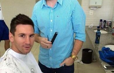 تصویر مسی در آرایشگاه قبل از دیدار با تیم ملی فوتبال ایران