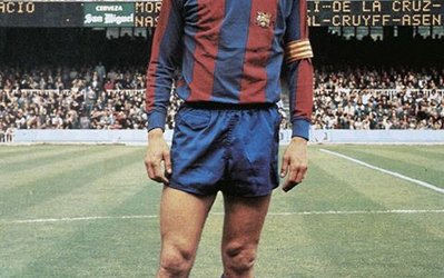 یوهان کرایوف : مربیان اخیر بارسلونا در کنترل همزمان ستاره ها ناتوان بوده اند