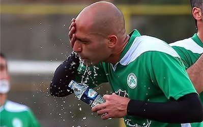 بیاتی‌نیا از ذوب‌آهن جدا شد