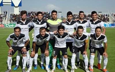 حاشیه‌های صبا - استقلال | درگیری مدیرعامل صبا با برخی هواداران حاضر در جایگاه/ حرکات عجیب و غریب تارتار کنار خط