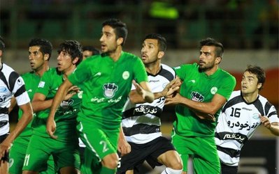 نگرانی بازیکنان ذوب‌آهن از داور دیدارشان با پرسپولیس