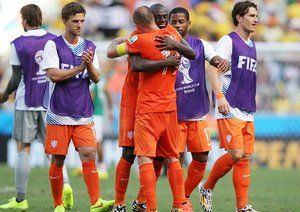 آرین روبن|خوشحالی آرین روبن ، مهاجم هلند بعد از گل دوم هلند.