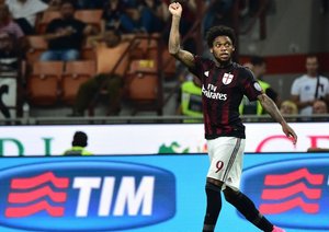 لوئیس آدریانو