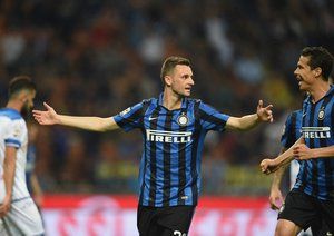 شادی بازیکن اینتر