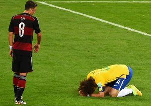 دیوید لوئیز|عکس العمل دیوید لوئیز بعد از باخت سنگین مقابل ژرمن ها.