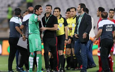 یادداشت روز | آقای رحمتی دروازه بانی ات را بکن لطفا!