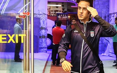 علی کریمی راه سخت را انتخاب کرد / اعزام به انگلیس برای شرکت در کلاس‌های مربی‌گری حرفه‌ای