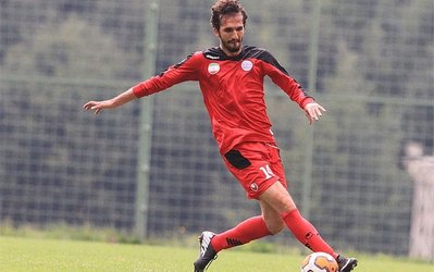 از نیمکت‌نشینی ناراحتم اما تیمم را وارد حاشیه نمی‌کنم/ از محبت هواداران ممنونم، دایی تصمیم می‌گیرد