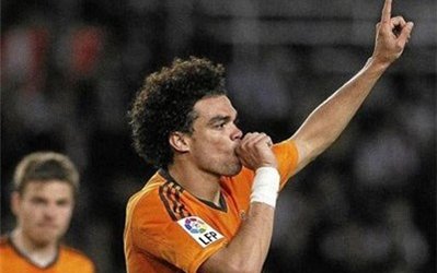 پیشنهاد 30 میلیون یورویی منچسترسیتی برای جذب په‌په