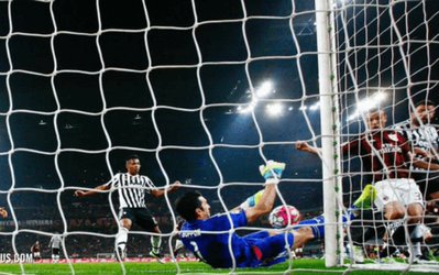 تمجید آلگری از عملکرد بوفون