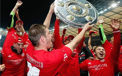 ثبت سریع‌ترین قهرمانی تاریخ بوندس‌لیگا توسط بایرن مونیخ در شب برد داوری و یارانش