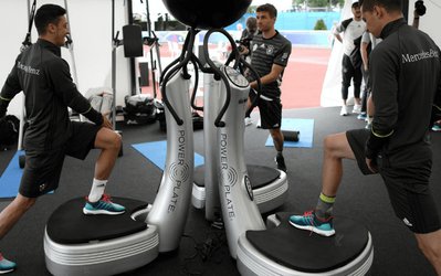 بی تفاوتی اوزیل نسبت به منفی بافان