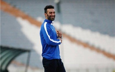 عمران‌زاده قراردادش را با استقلال تمدید کرد