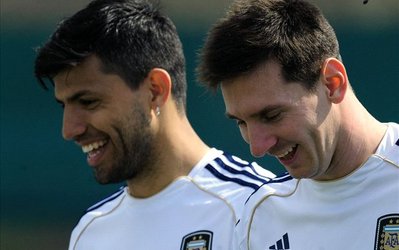 دفاع آگوئرو از بازی نکردن مسی برای تیم ملی آرژانتین