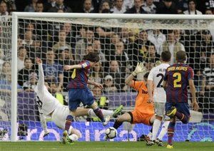 لیونل مسی|تصاویر بهترین بازیکن جهان و اسطوره باشگاه بارسلونا