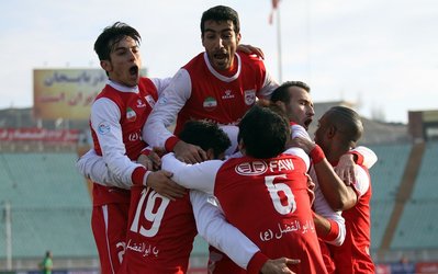 لیگ برتر | تراکتور 2 - ذوب آهن 1 / تراکتور به کورس قهرمانی برگشت