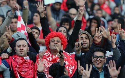 هواداران پرسپولیس: پول میدهیم، داور خارجی برای ما بیاورید