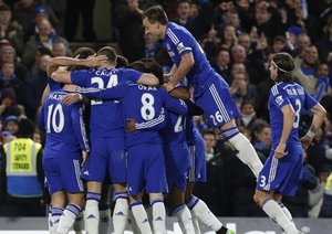 خوشحالی بازیکنان چلسی بعد از گلزنی دیگو کاستا