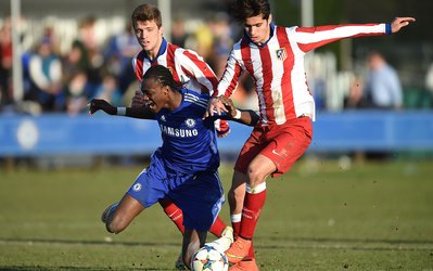 عزت‌اللهی: تشویق سیمئونه بزرگترین سورپرایز زندگی فوتبالی‌ام بود