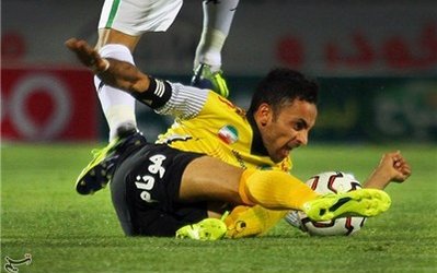 عبدی: داور بازی برای نیمه دوم وقت‌ تلف شده زیادی گرفت