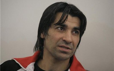 شمسایی: خسوس تا زمانی که سکته نکند، از تیم ملی تکان نمی‌خورد!