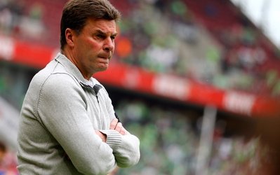 دیتر هکینگ با ولفسبورگ تمدید کرد