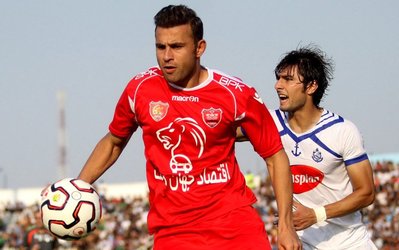 مهاجم پرسپولیس برای عقد قرارداد در باشگاه سایپا حاضر شد
