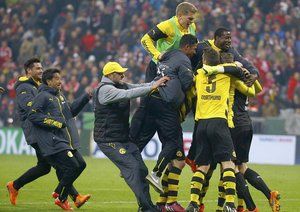 شادی بازیکنان دورتموند|بایرن مونیخ 1 (0) - (2) 1 بوروسيا دورتموند / جام حذفی آلمان