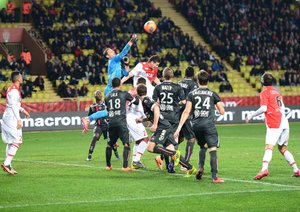 موناكو ۱-۲ والنسین/هفته نوزدهم